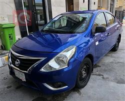 نيسان فيرسا